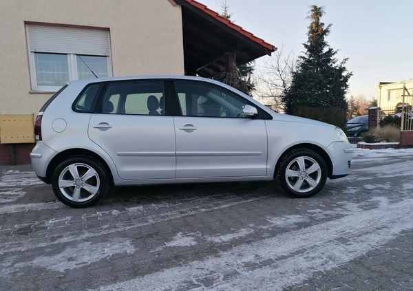 Volkswagen Polo cena 12600 przebieg: 248000, rok produkcji 2007 z Gniezno małe 232